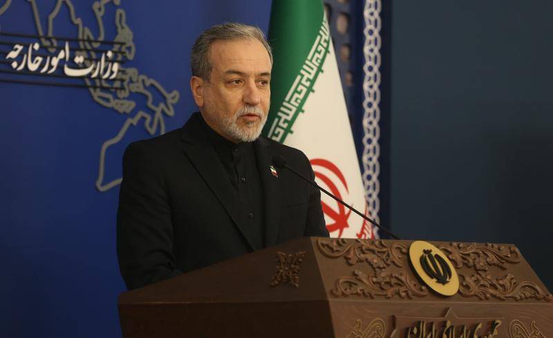 伊朗外长：收到美国总统特使“私信”，但不意味着谈判